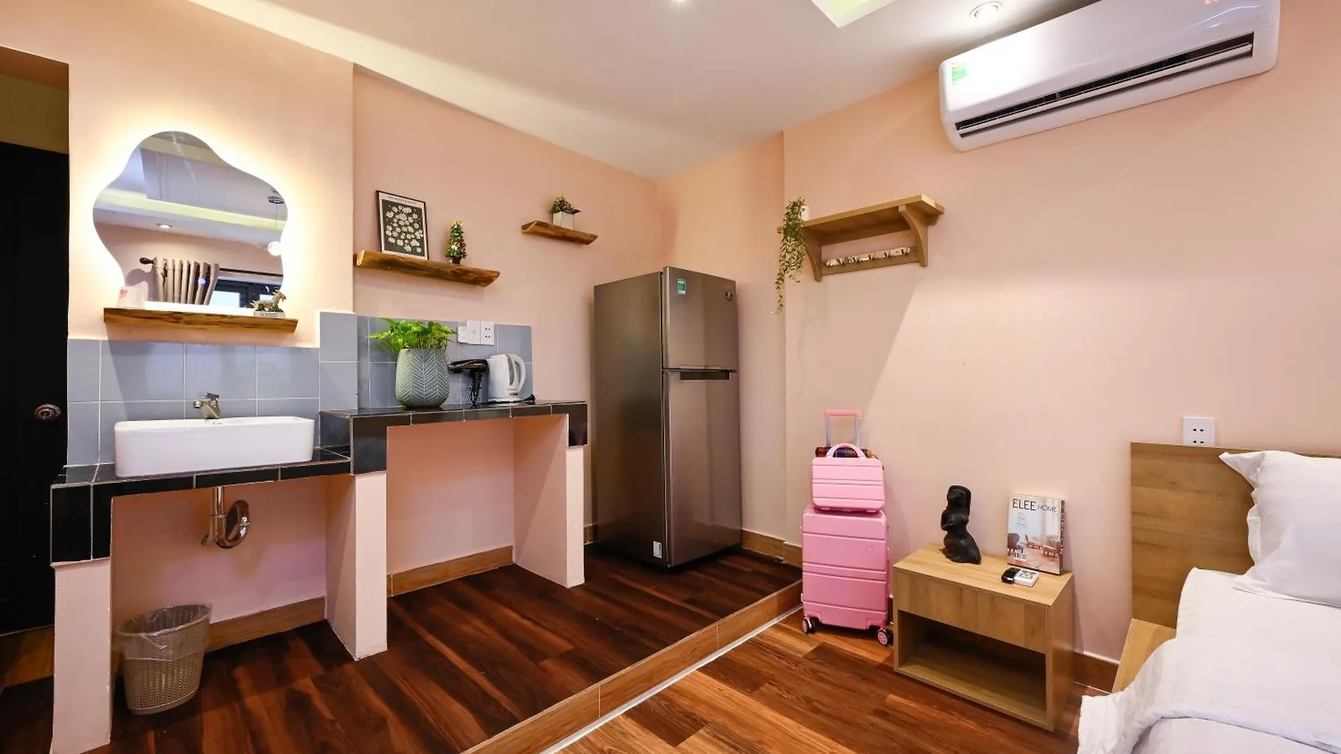 Ben Thanh Inn - M&A Ho Chi Minh City